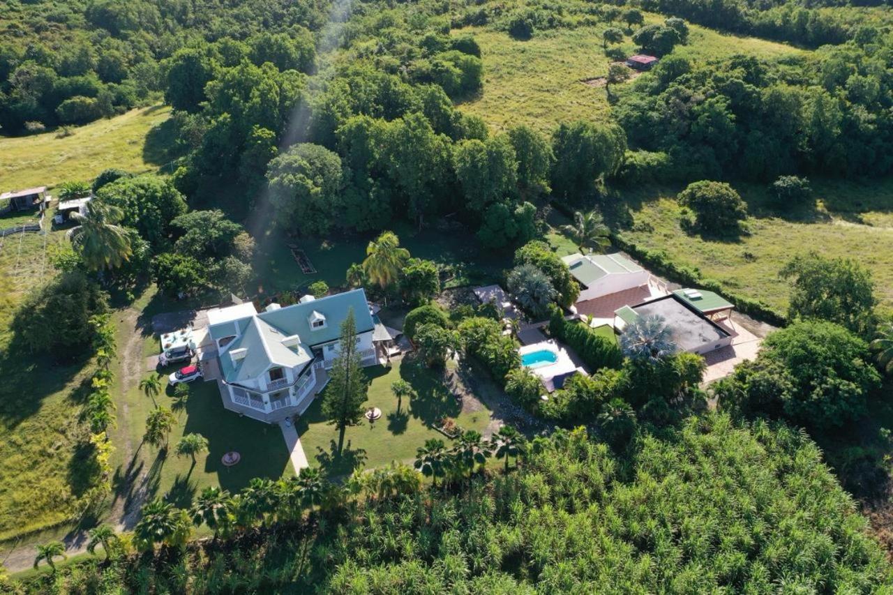 L'Aseta Paradise Grand-Bourg  Exteriör bild